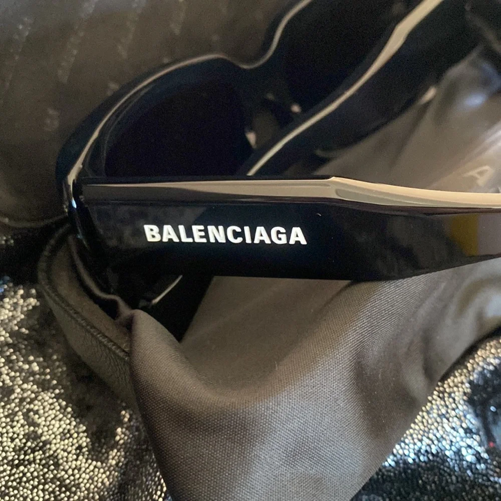 Brand new in box….Balenciaga Shades - Picture 2 of 2
